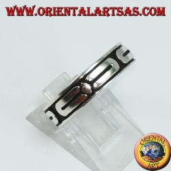Relief ring in silver with bas-relief