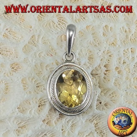 Ciondolo in argento con Topazio naturale ovale sfaccettato