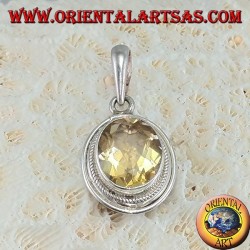 Pendentif en argent avec topaze naturelle facettée ovale