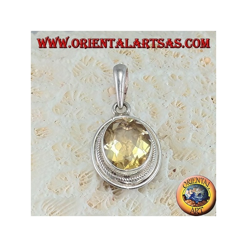 Colgante de plata con topacio natural facetado ovalado