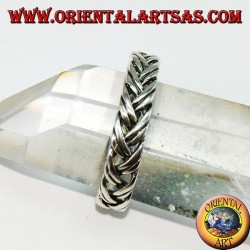 Silver ring with a pair of intertwined threads