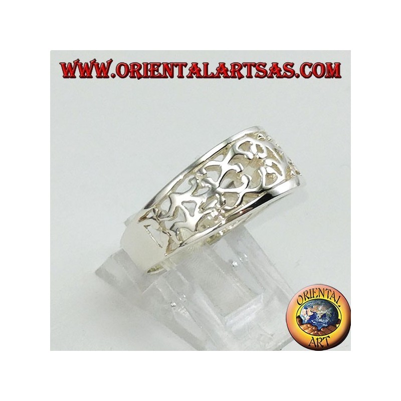 Anello a fedina in argento intagliata