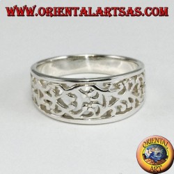 Ring in silver carved