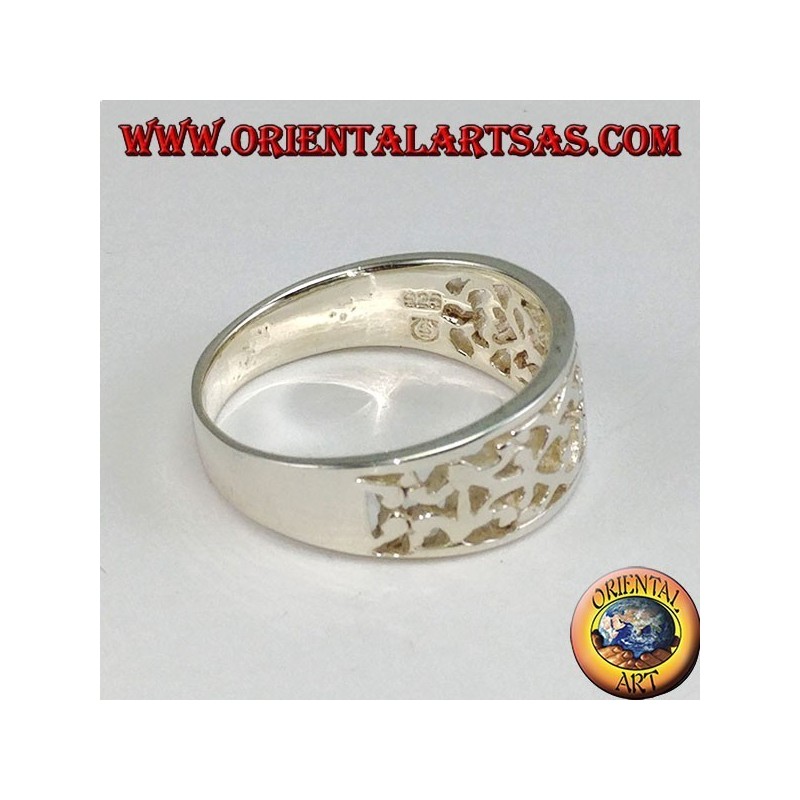 Anello a fedina in argento intagliata