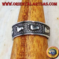 Silver ring for feet or phalanxes with chiseled feet