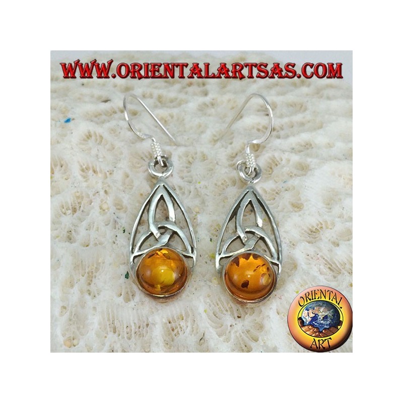 Silver earrings with tyrone knot and amber