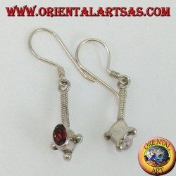 Silberohrringe mit facettiertem, ovalem Granat