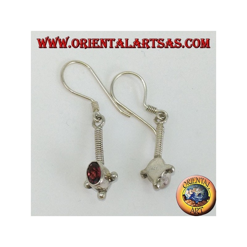 Orecchini in argento  con granato ovale sfaccettato