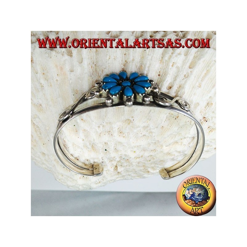 Rigid silver bracelet with turquoise daisy