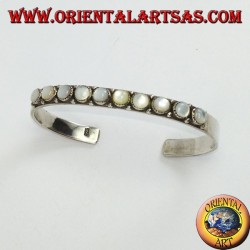 Bracelet rigide en argent avec perles rondes