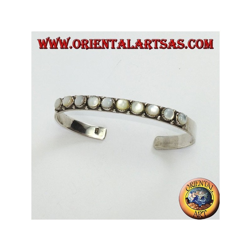 Bracciale in argento rigido con madre perle tonde