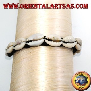 Bracciale di conchiglie ciprea cauri con chiusura in metallo analergico