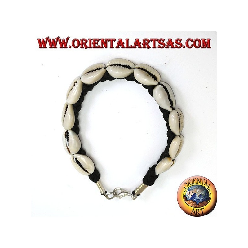 Bracciale di conchiglie ciprea cauri con chiusura in metallo analergico