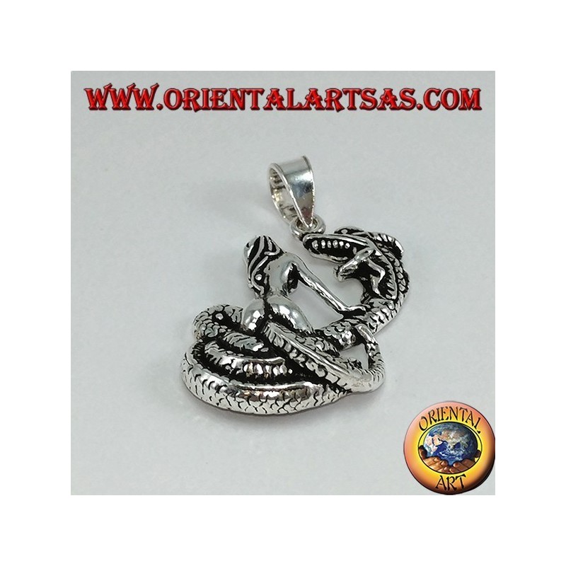 Silver pendant woman tamer of the dragon (large)