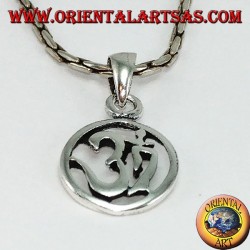 Pendentif médaillon en argent avec Oṁ Óm et Aum sculptés (syllabe sacrée)