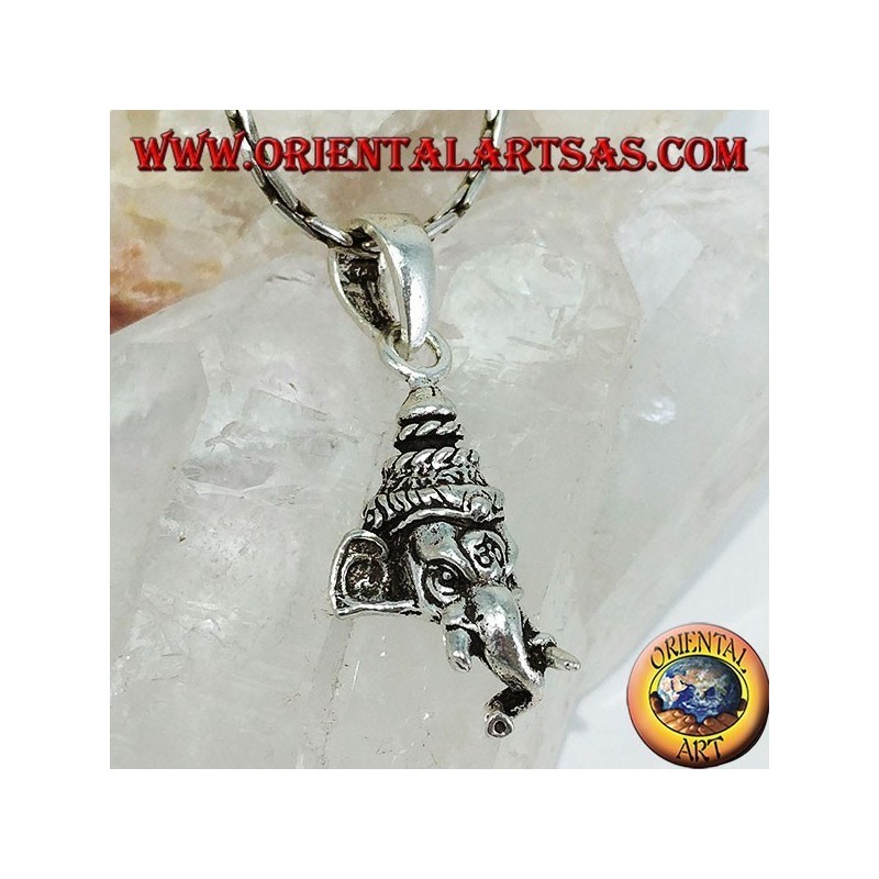 Ciondolo in argento testa di Ganesh con om inciso sulla fronte