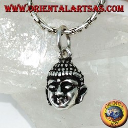 Colgante de plata de una pequeña cabeza de Buda