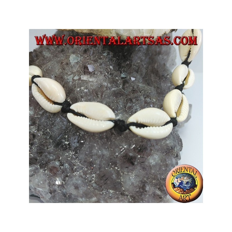 Collier ras du cou de cauris avec chaîne et mousqueton (réglable)