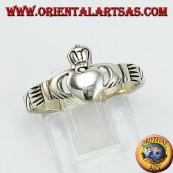 Silber Ring Claddagh keltisches Symbol der Liebe und der Loyalität Amicizzia