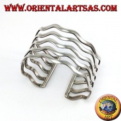 Pulsera de plata rígida con cinco bandas onduladas
