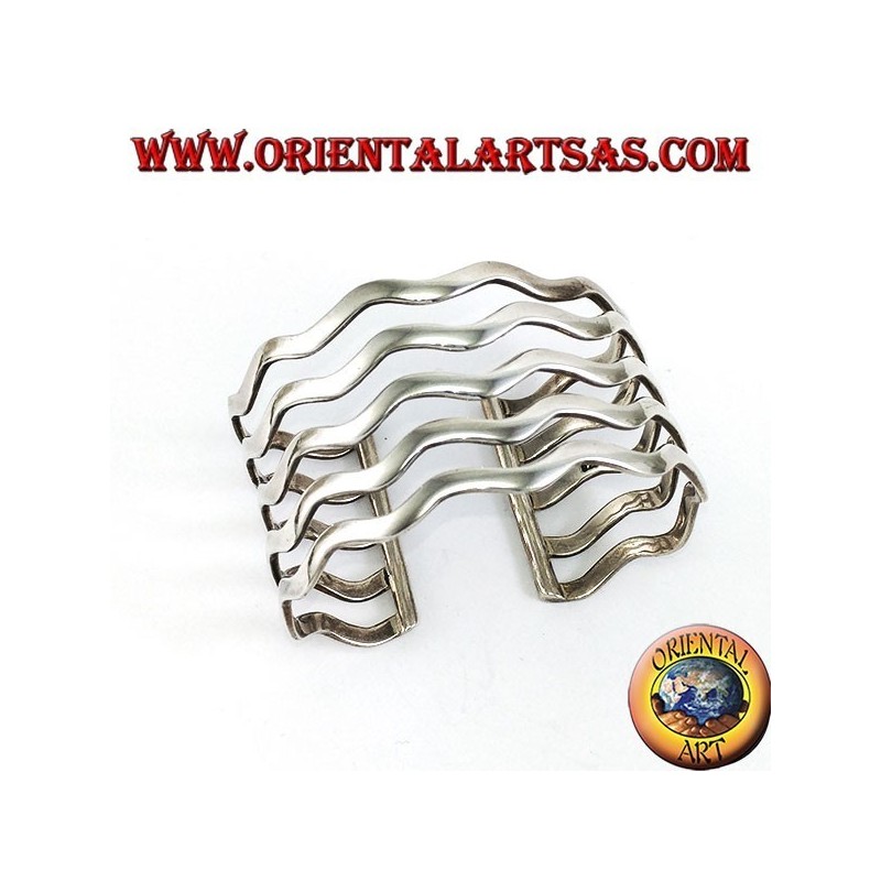 Bracelet rigide en argent avec cinq bandes ondulées