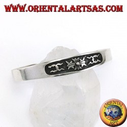 Silberarmband mit mitteltiefem Relief