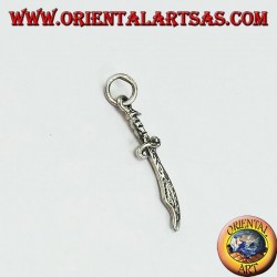 Pendentif en argent en forme de cimeterre (épée arabe typique)