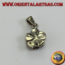 Colgante de plata en forma de flor rosa 