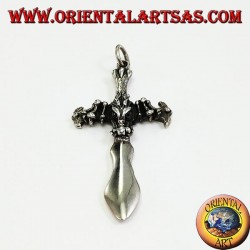 Colgante de plata, espada con cabeza de dragón