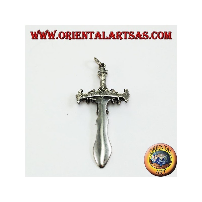 Colgante de plata, espada con cabeza de dragón