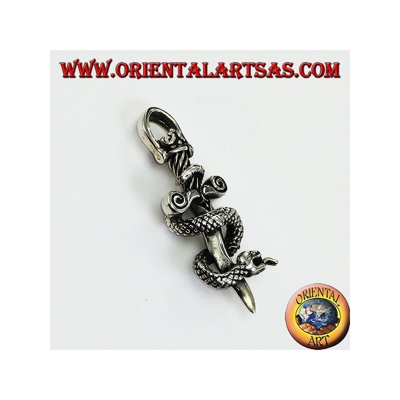 Pendentif en dague d'argent avec cobra