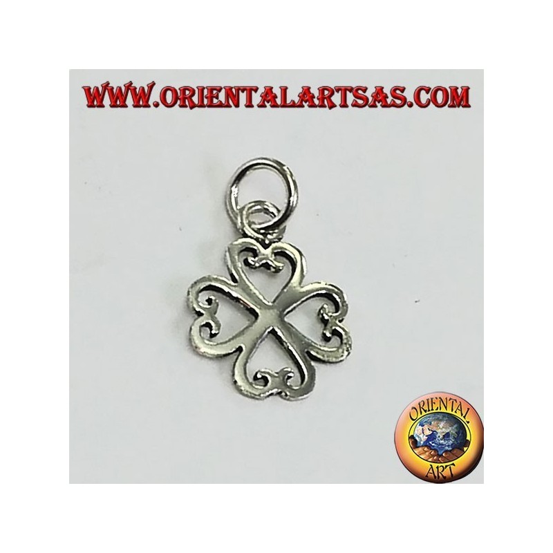 Colgante de plata, trébol de cuatro hojas de cuatro corazones