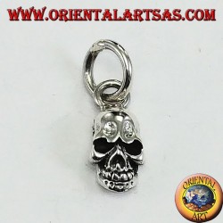 Pendentif en argent, le crâne du dur