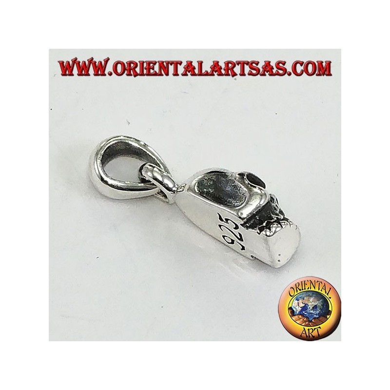 Solid silver pendant in the shape of a skull
