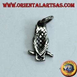 Buho colgante de plata en la rama curva