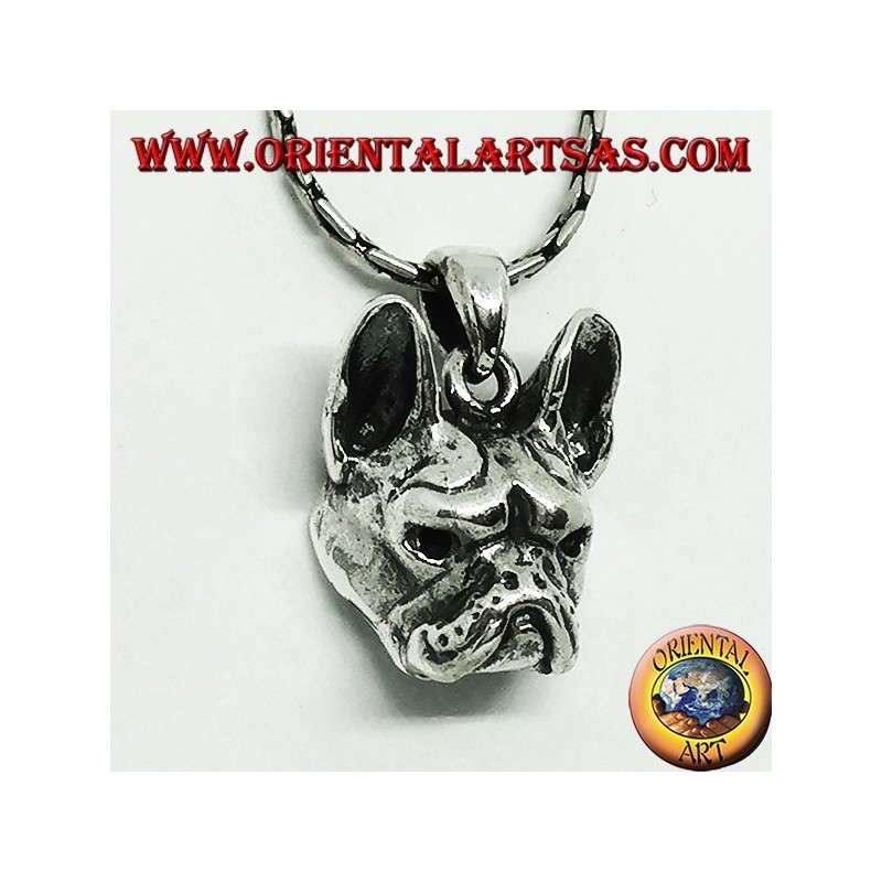 Pendentif en argent, tête de bouledogue