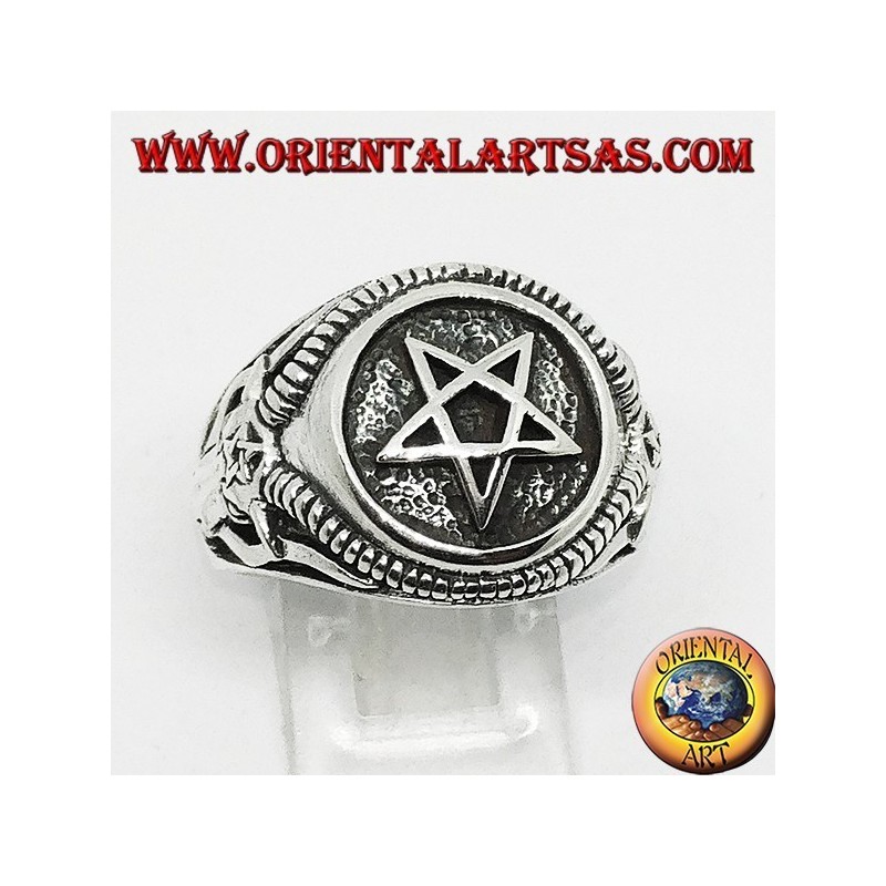 Anillo de plata con pentáculo y Bafometto (el frijol de Mendes)