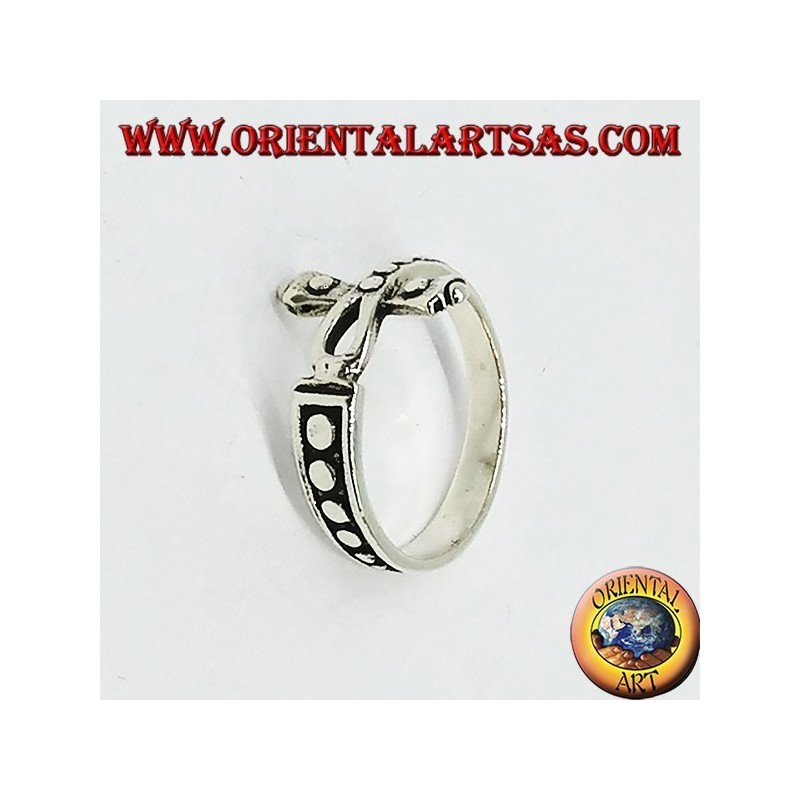 Bague en argent avec Ankh de croix cloutée