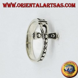 Bague en argent avec Ankh de croix cloutée