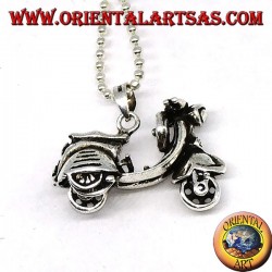 Silberner Anhänger der legendären Vespa