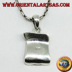 Colgante estrella de David incrustado en pergamino plateado