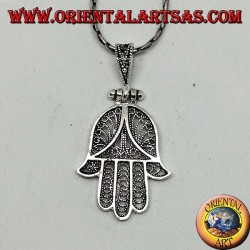Pendentif dans les mains de Fatima ou Miriam Hamsa en filigrane