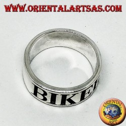 Sortija de plata con grabado de BIKER.