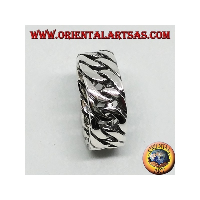 Anillo de plata, cadena rígida.