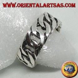 Anillo de plata, cadena rígida.