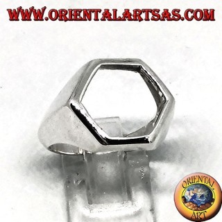 Anello in argento a scudo con foro esagonale