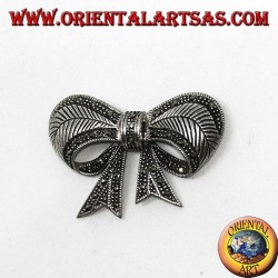 Silberbrosche mit bogenförmigen Markasiten