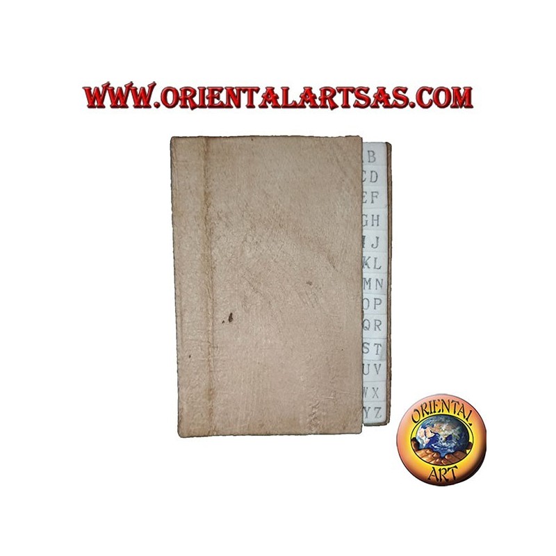 Agenda telefónica en corteza de árbol y papel de arroz, 12 cm.