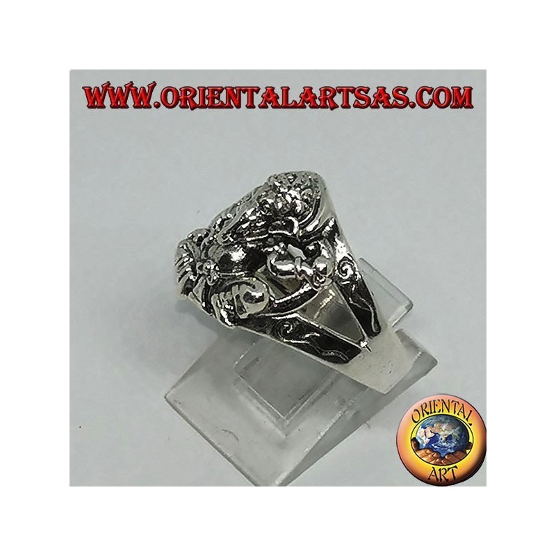Silberring mit sitzendem Ganesh mit sechs seitlichen Ringverzierungen