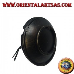 Räucherstäbchen, Aschenbecher aus Schmiedeeisen, rissig